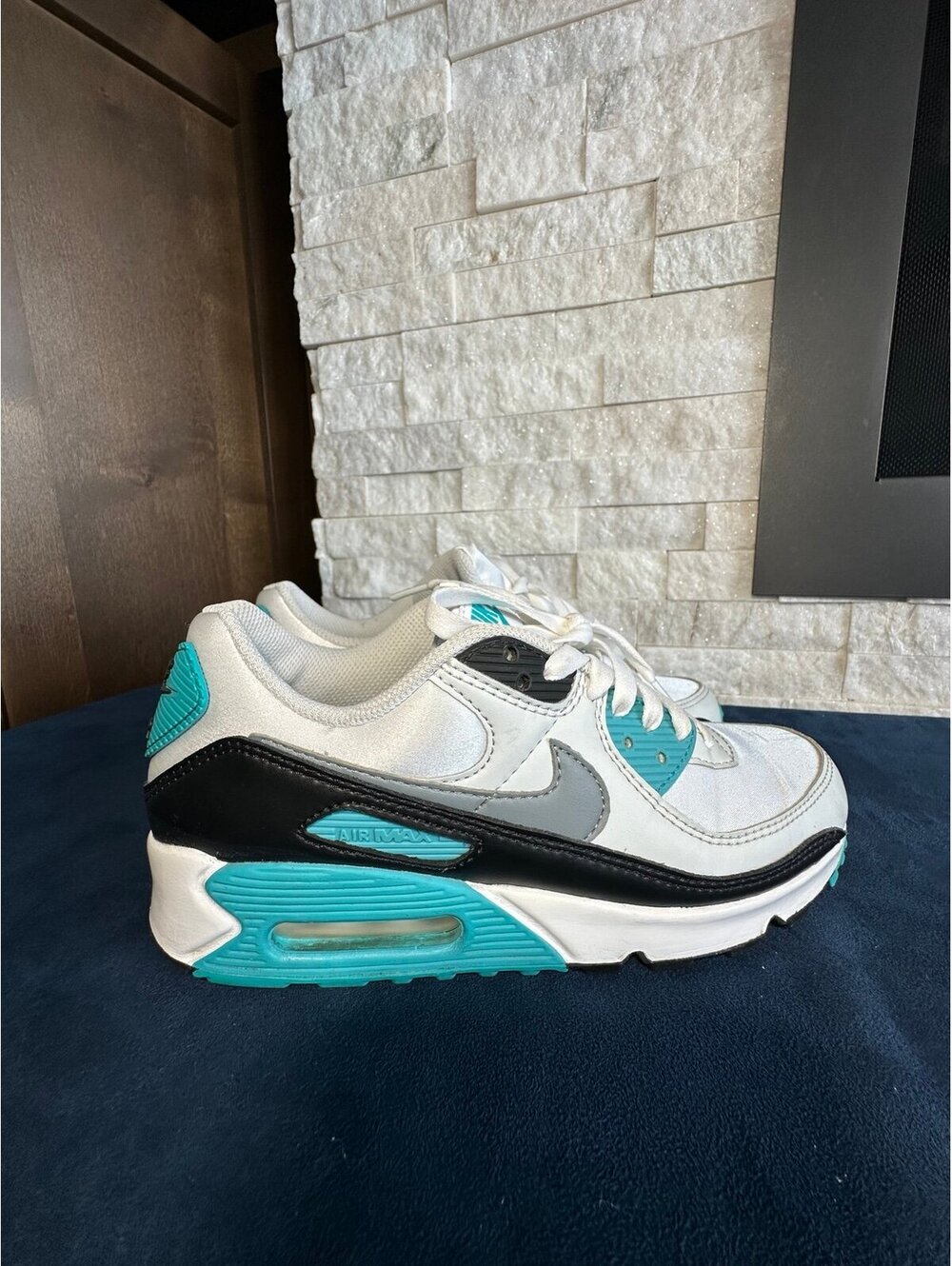 Nike Air Max 90 White Teal Black Gray Athletic Shoes women’s size 7.5